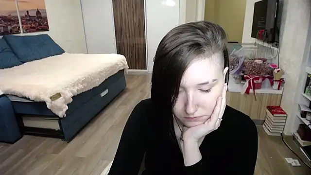 Snapshot of Kira_Bakker chatting on October 22, 5:51 pm Kira Bakker online show from October 22, 5:51 pm