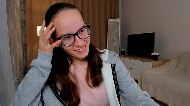 Snapshot of BettyBrowni chatting on September 16, 4:04 pm BettyBrowni online show from September 16, 4:04 pm