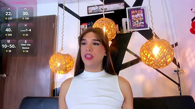 victoria aleia  online show from October 19, 10:01 pm