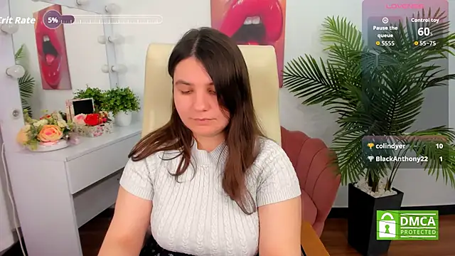 Snapshot of Viola__Shy chatting on October 5, 8:25 pm Viola Shy online show from October 5, 8:25 pm