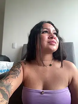Pretty Isadora online show from May 29, 9:24 pm