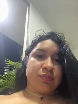 Pretty Isadora online show from May 27, 1:16 am