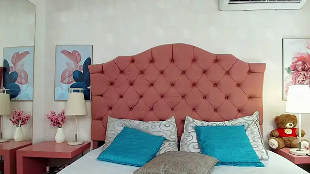 ThyaraJhons online show from February 12, 12:07 pm