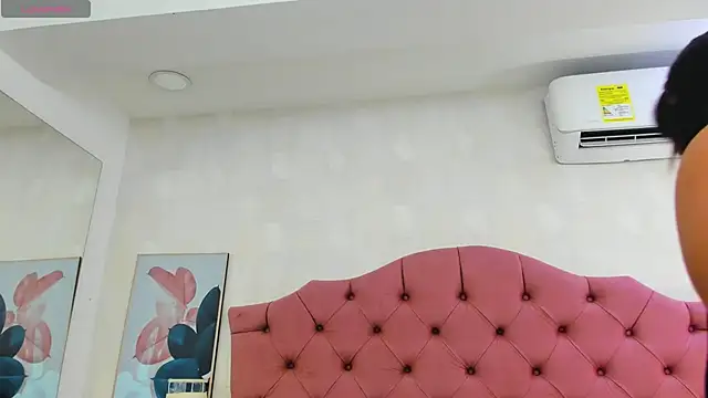 ThyaraJhons online show from June 18, 11:37 am