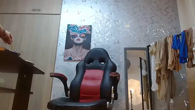 Samantabrown  online show from December 19, 11:35 am