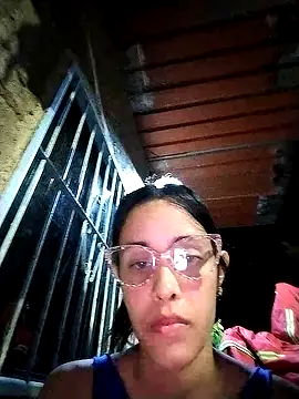 Snapshot of The-quee22 chatting on September 10, 12:43 am The-quee22 online show from September 10, 12:43 am