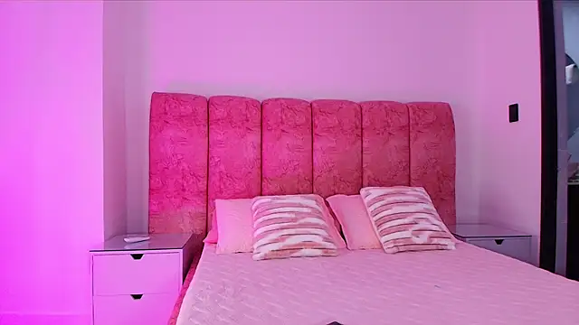 kendal rossi online show from November 18, 12:06 pm