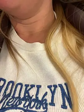 Sweet   Emily online show from November 12, 4:38 pm