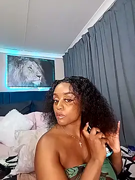 Queen-Chocolate online show from February 4, 8:23 pm