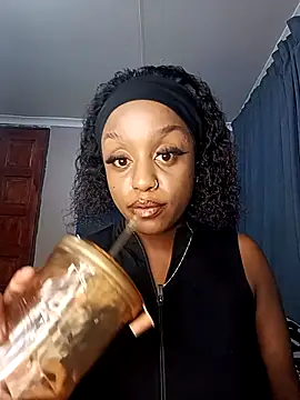 Queen-Chocolate online show from October 30, 6:42 pm