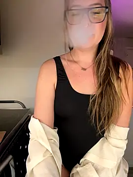 sophielove888 online show from October 17, 3:10 am