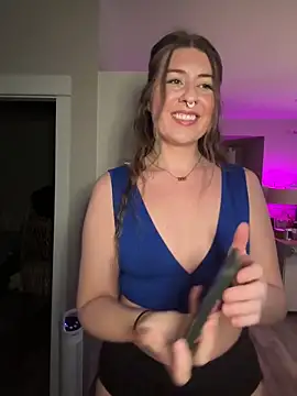 sophielove888 online show from April 17, 1:30 am