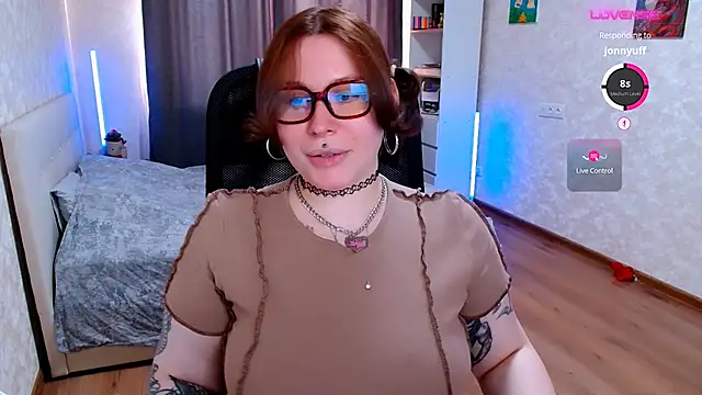 Snow-White  online show from July 19, 12:51 pm