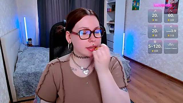 Snow-White  online show from July 21, 9:32 am