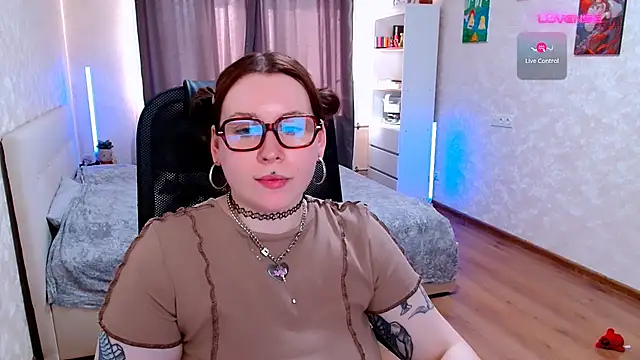 Snow-White  online show from July 25, 11:39 am