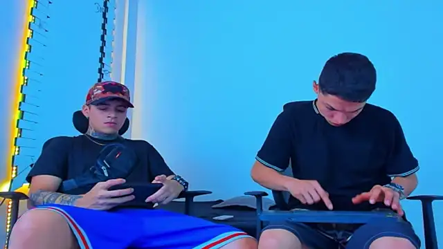 HOT boy2025 online show from November 15, 5:08 am