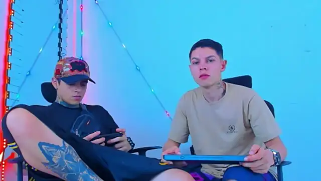 HOT boy2025 online show from October 19, 6:04 am