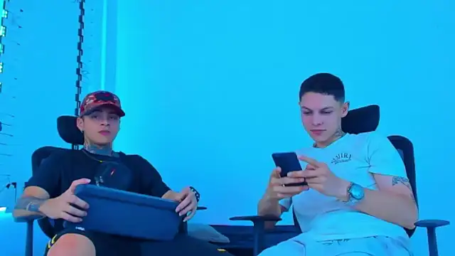 HOT boy2025 online show from November 12, 1:03 am