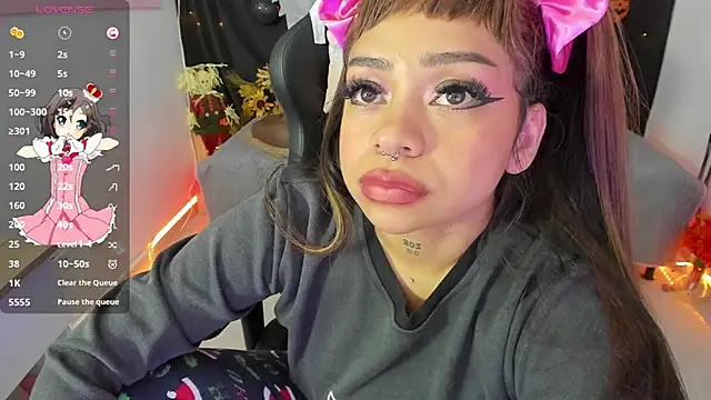 zoesullivan online show from October 17, 10:40 am