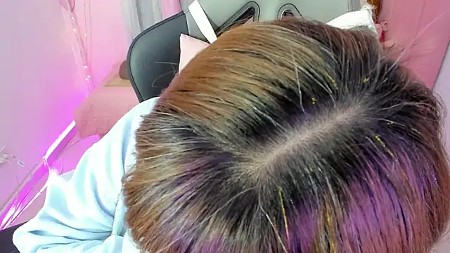 zoesullivan online show from September 25, 10:47 am