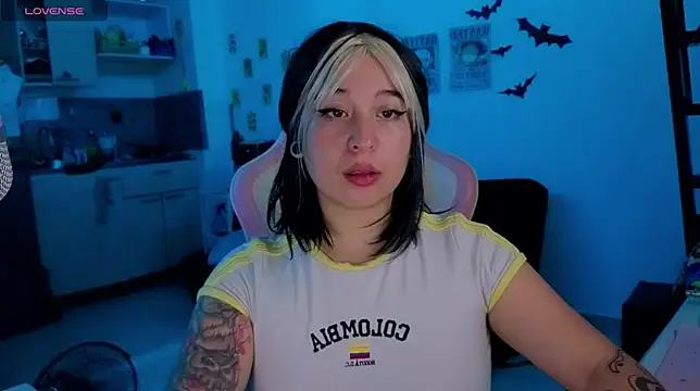 Celeste Bauman online show from June 18, 1:51 am