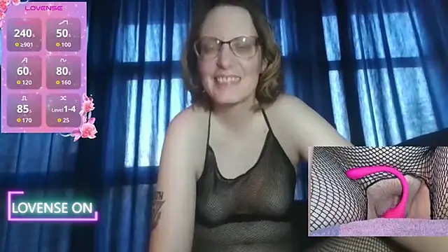 PernillaGirl online show from May 7, 6:22 pm
