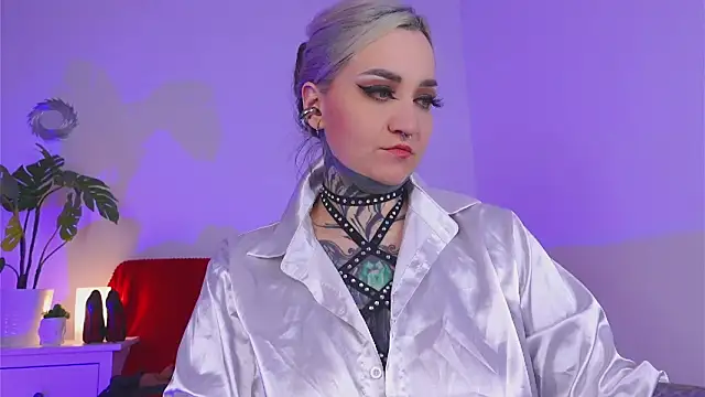 Snapshot of SindelDark chatting on October 2, 2:11 pm SindelDark online show from October 2, 2:11 pm