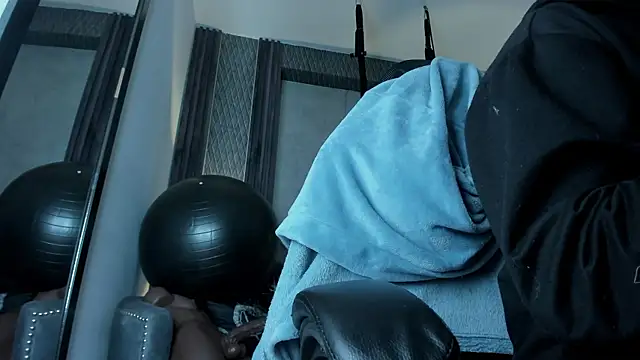 selene red  online show from October 18, 3:59 pm