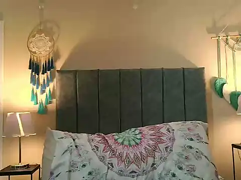 IberianMoonMK online show from April 10, 5:19 pm