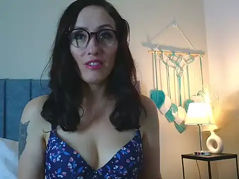 IberianMoonMK online show from October 23, 6:14 pm