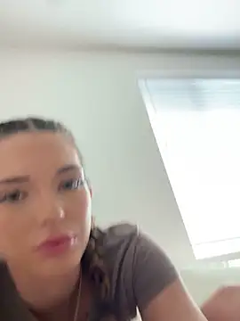 19whitebunny online show from November 6, 10:15 pm