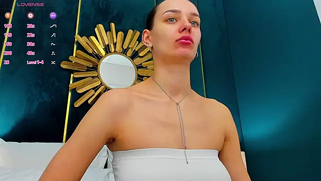 AprilWong online show from April 1, 5:19 am