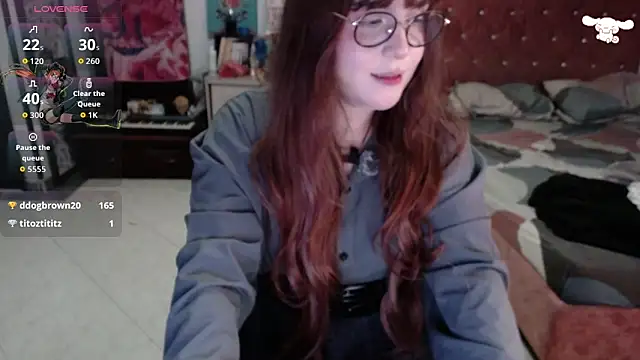 Avril2001 online show from April 10, 4:40 am