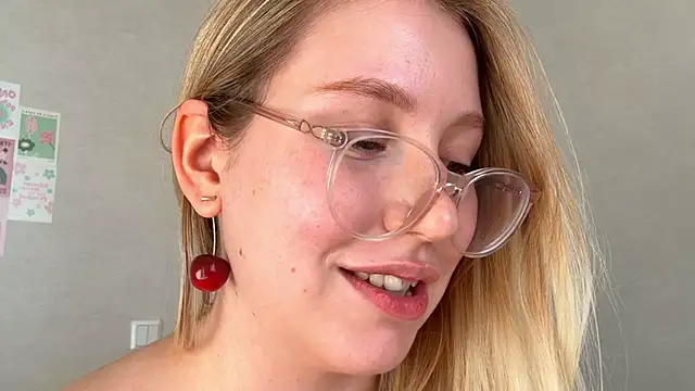Snapshot of HoneyAudrey chatting on September 30, 2:50 am HoneyAudrey online show from September 30, 2:50 am