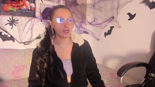 brandy sweet  online show from November 1, 2:32 pm