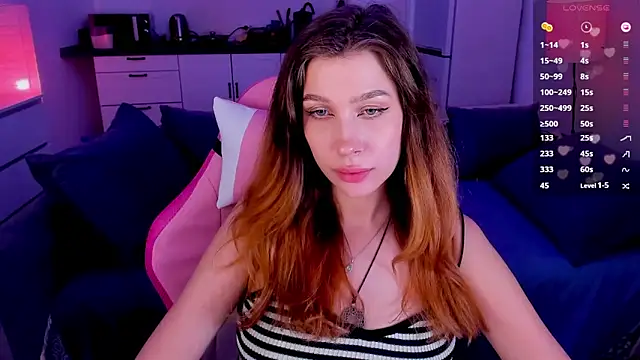 tenderdreams online show from November 25, 10:54 pm