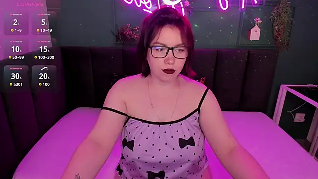 Emily Amorre online show from July 14, 1:39 am