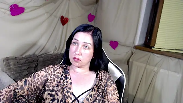 JillStevens online show from June 10, 6:50 pm
