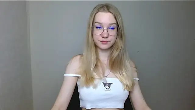 cindi hot online show from January 19, 2:13 pm