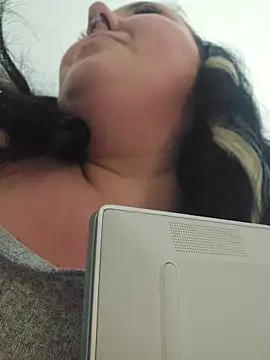 -BonnieBlack- online show from March 23, 7:03 am