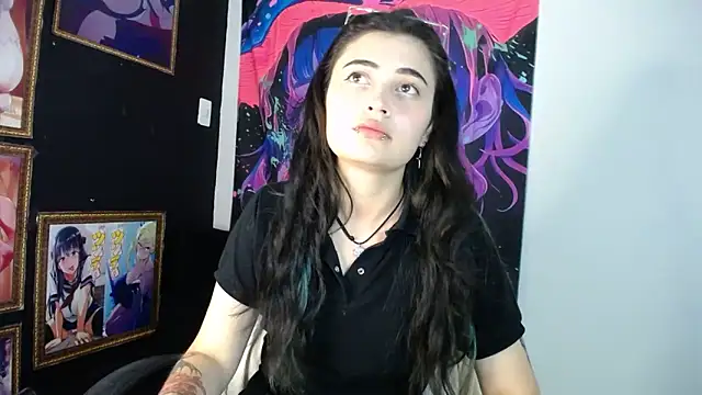 Snapshot of Nylaahh_ chatting on October 18, 8:43 pm Nylaahh online show from October 18, 8:43 pm