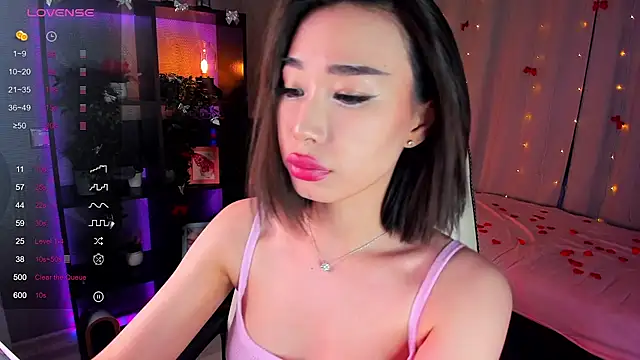 sensualily online show from March 4, 4:13 pm