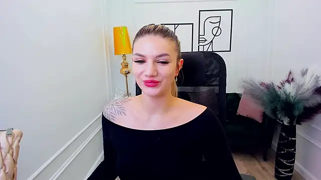 SelenaeMoore online show from January 13, 3:45 am