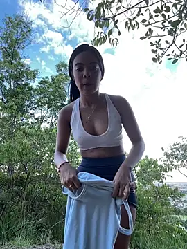 NAUGHTY LITTLE 18 online show from June 17, 10:22 pm