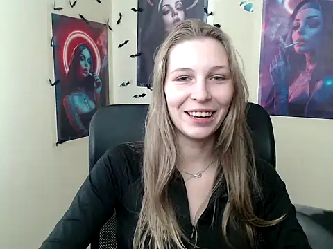 StrangerGi online show from April 17, 11:56 am