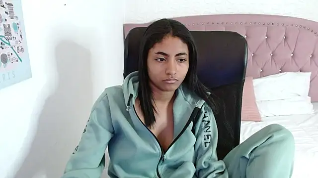 shaneelle online show from September 23, 3:15 am