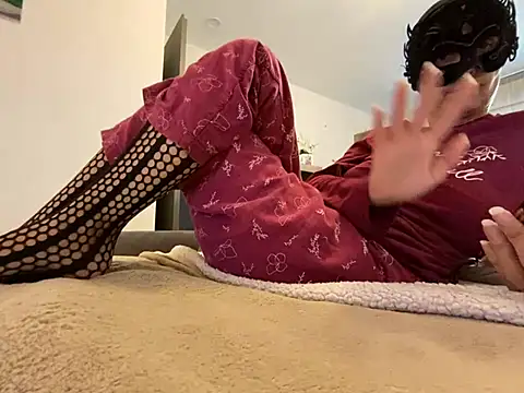 Marilou1983 online show from June 9, 5:12 pm