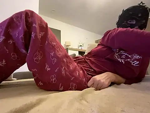 Marilou1983 online show from April 8, 8:44 pm