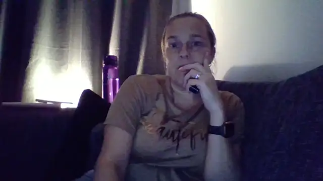 scrummymummy2 online show from May 13, 8:36 pm