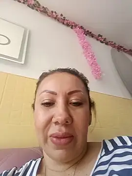 coral smitth online show from March 14, 7:59 pm